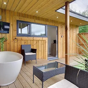 Lodge Little Paddock, Ringwood